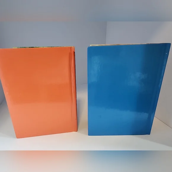 Disney Winnie the Pooh and Tigger Book Set - Picture 2 of 4